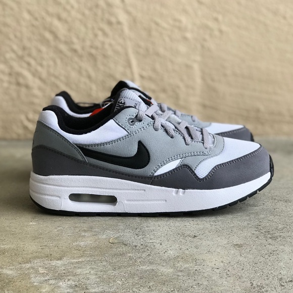 air max 1 essential air max 1 essential